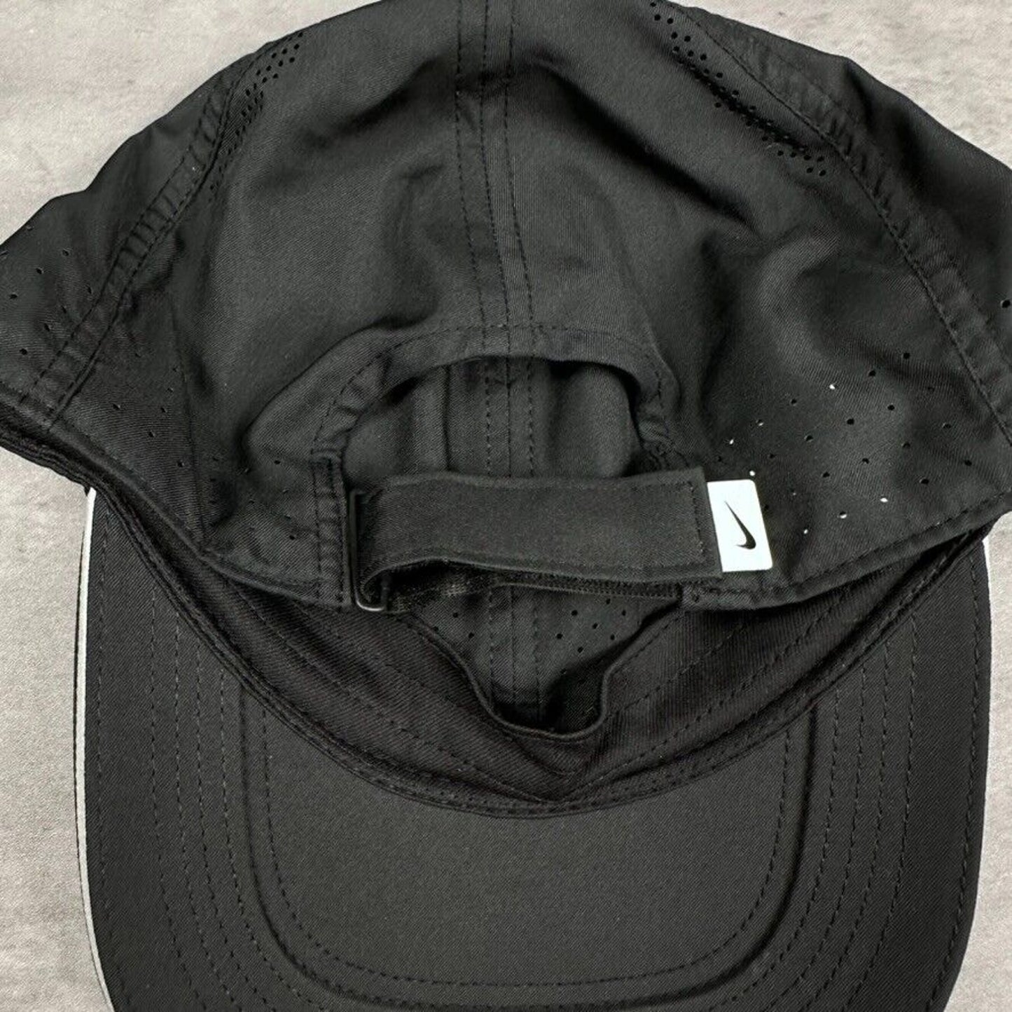 Nike Dri-Fit Featherlight Black Athletic Hat