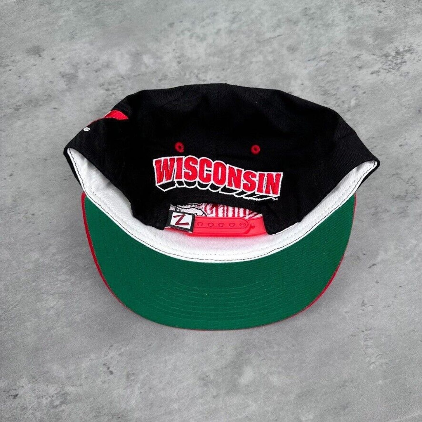 Vintage Zephyr University of Wisconsin Badgers Two Tone Wave Hat Rare