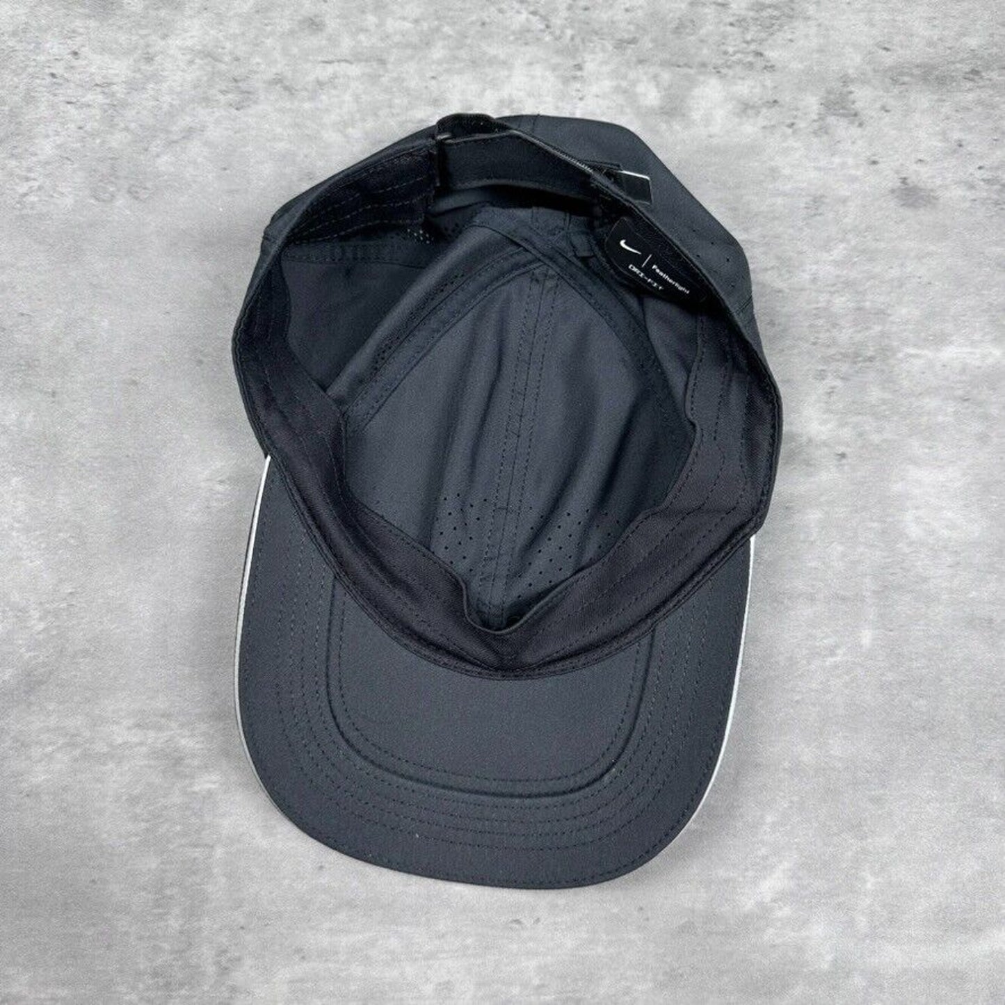 Nike Dri-Fit Featherlight Black Athletic Hat