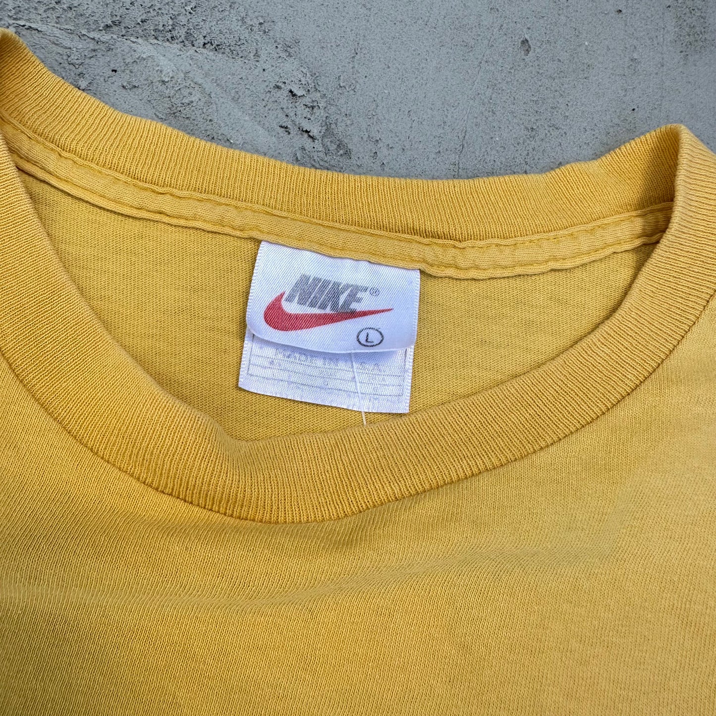 Vintage Nike Honolulu Marathon Hawaii 1996 T Shirt Distressed - L