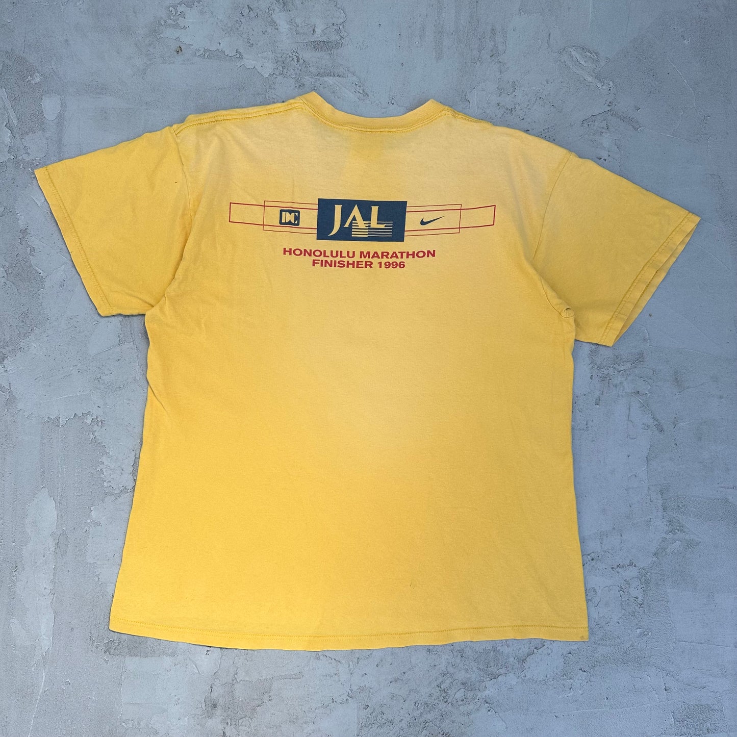 Vintage Nike Honolulu Marathon Hawaii 1996 T Shirt Distressed - L