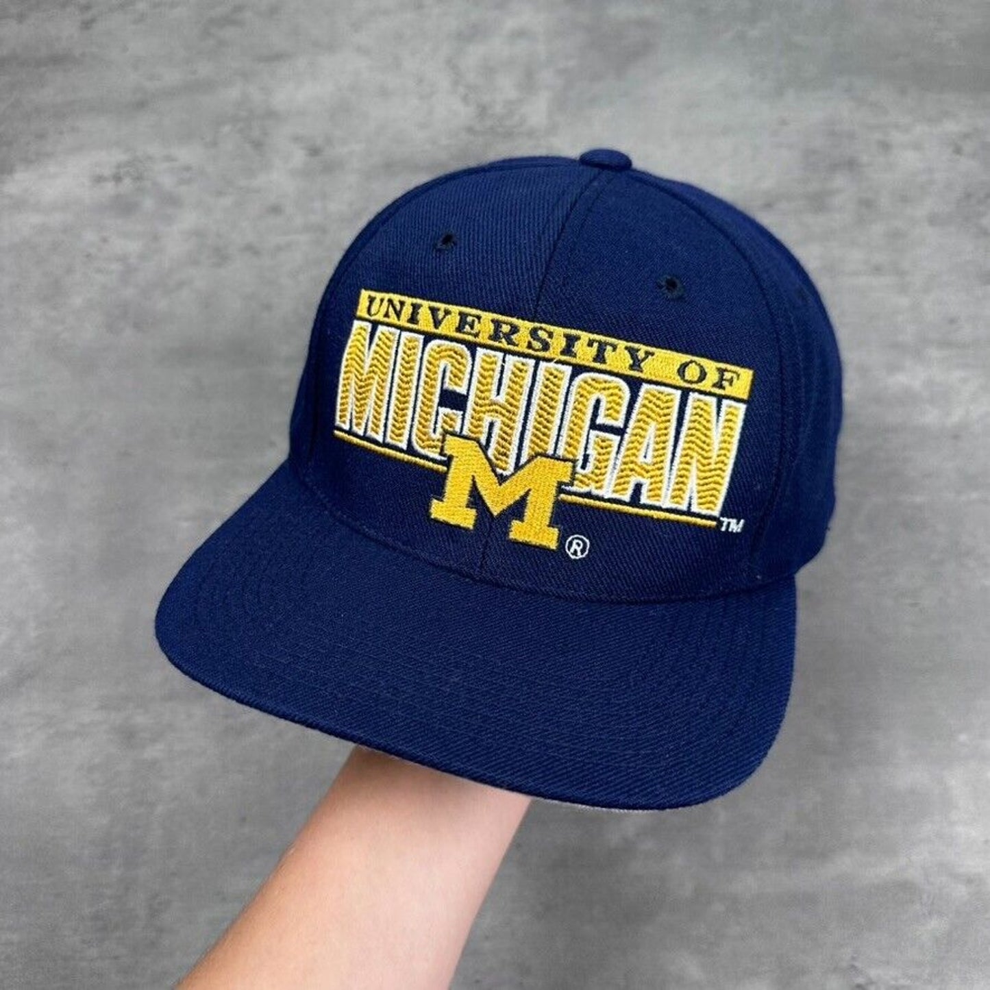 Vintage University of Michigan Wolverines Sports Specialties 1984 Fitted Hat