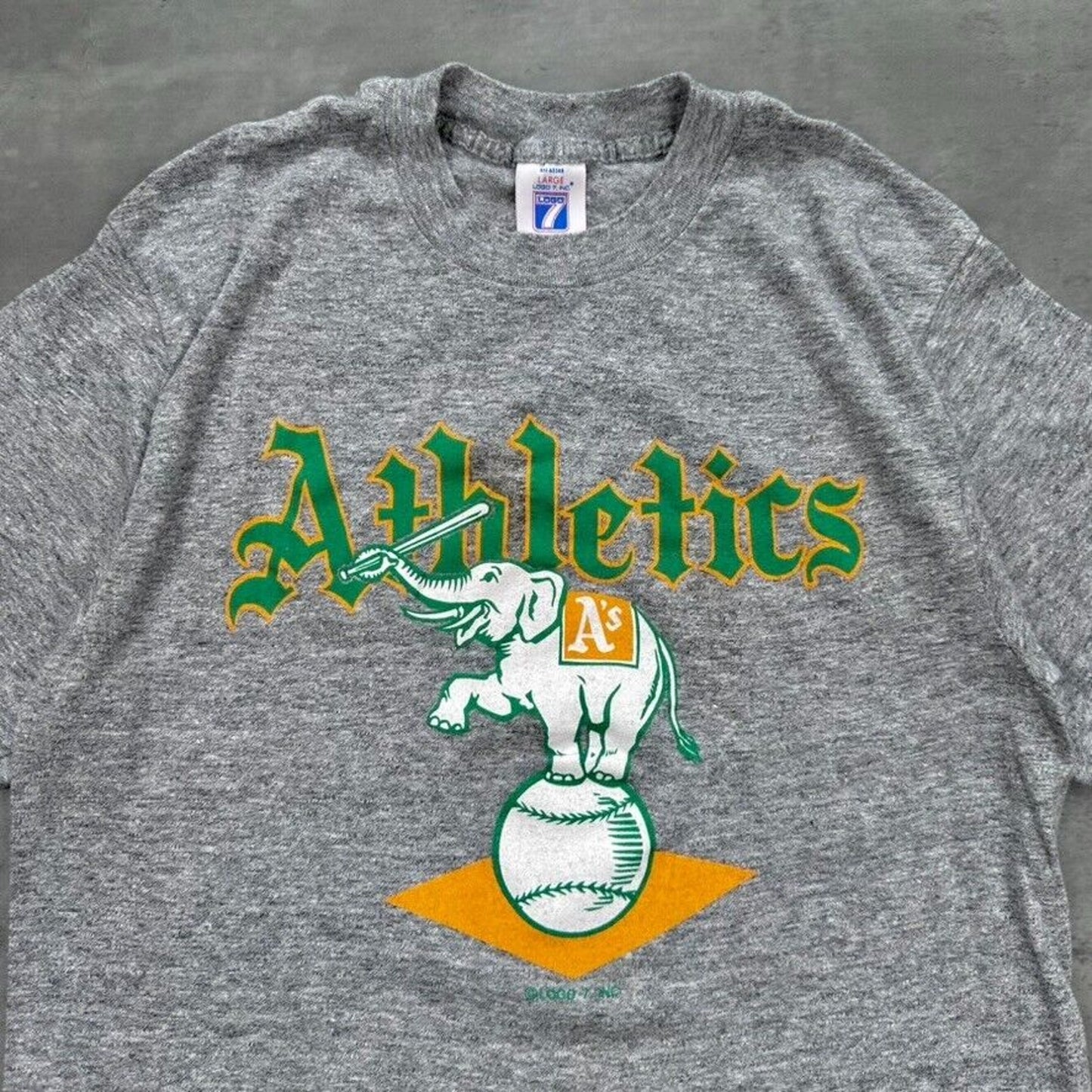 Vintage MLB Logo 7 Oakland A's Athletics T Shirt - S